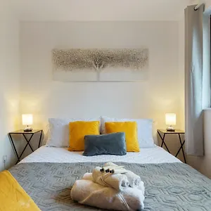 Apartment Cosy Canary Wharf House, London